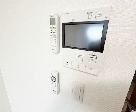 セキュリティ　同物件別部屋反転写真