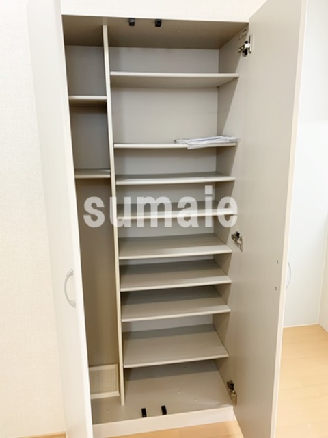収納　シューズボックス