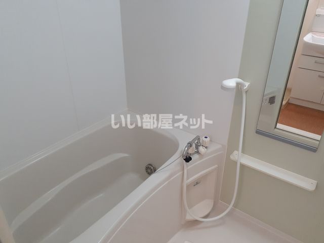 エストレーノ見川100の風呂写真