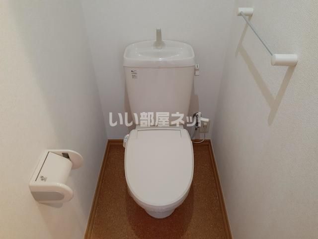 エストレーノ見川100のトイレ写真