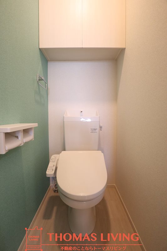 福津市 2階建 築3年のトイレ写真