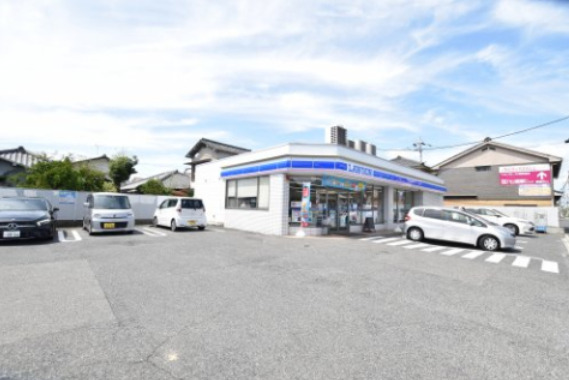 コンビニ　ローソン 高石千代田二丁目店（コンビニ）まで394m