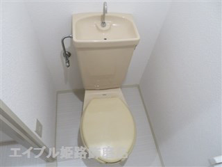 野里寺町中村コーポのトイレ写真
