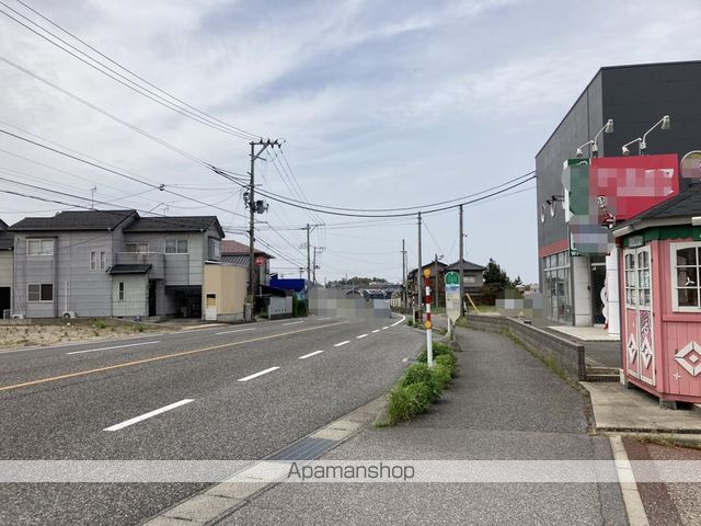 その他　前面道路（その他）まで50m