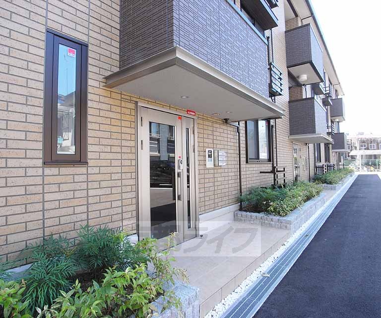 エントランス　各エントランスにオートロックあります。