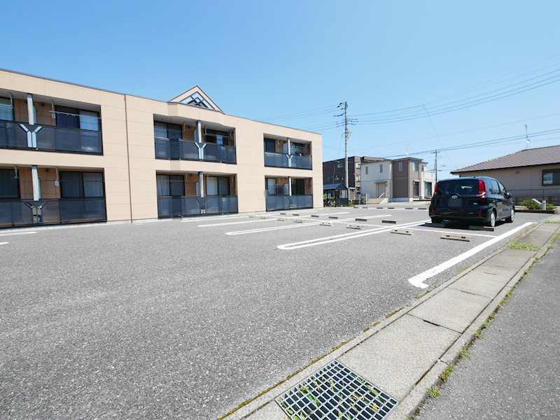 駐車場　敷地内駐車場