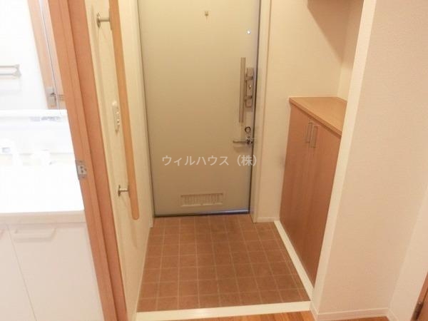 玄関　シューズボックスあり！