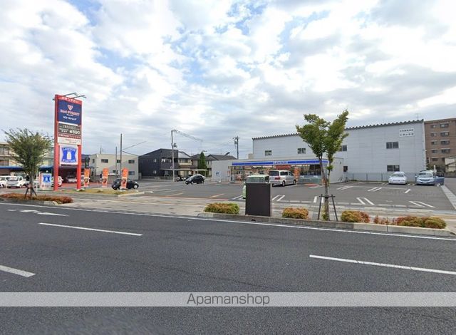 コンビニ　ローソン岡山高柳西町店（コンビニ）まで633m