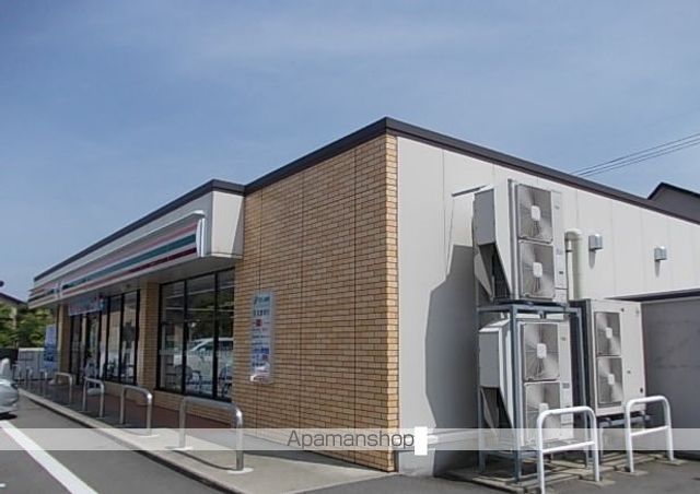 コンビニ　セブンイレブン白山八ツ矢町店（コンビニ）まで550m