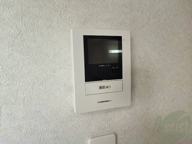 セキュリティ　ＴＶモニター付インターホンです。来客者の顔が見えるので安心！