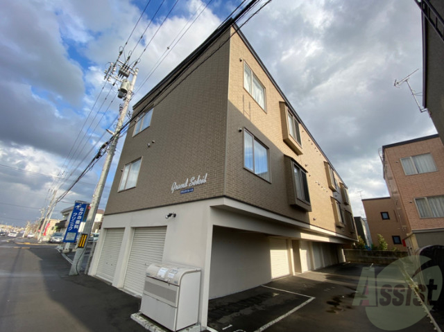 建物外観　札幌市北区太平５条「グランドソレーユ」