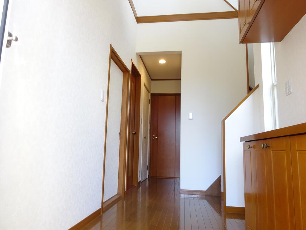 南吉成4丁目貸家の玄関写真
