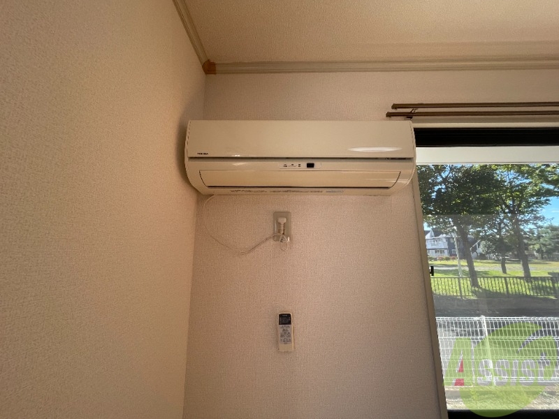 その他設備　リビングにエアコンが付いているため部屋の温度の調節が可能です