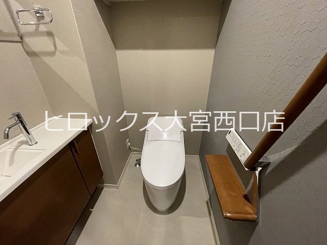 トイレ　温水洗浄便座付トイレ