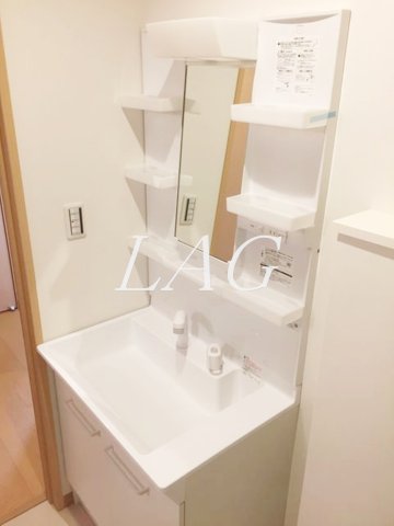 洗面設備　独立洗面台です。
