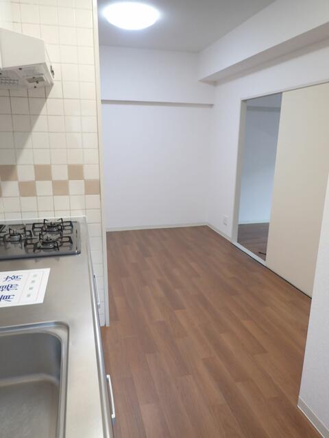 都営新宿線 船堀駅 徒歩12分 5階建 築38年の居間写真