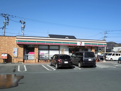 コンビニ　セブンイレブン（コンビニ）まで800m
