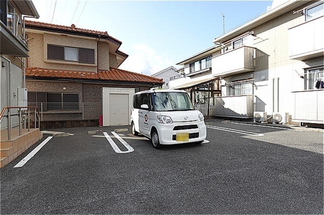 駐車場　駐車場
