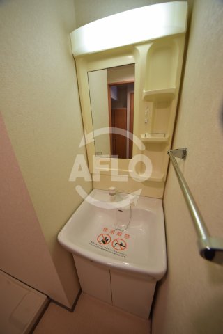 洗面設備　ブランクレール谷町　洗面化粧台