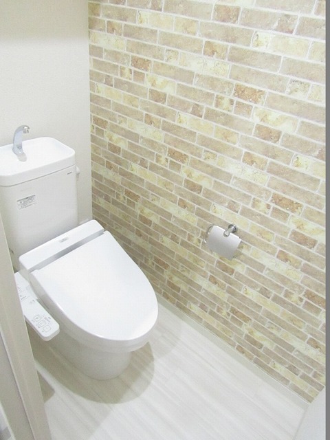 ＪＲ阪和線 堺市駅 徒歩8分 3階建 築9年のトイレ写真