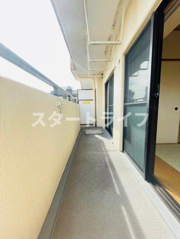 地下鉄御堂筋線 西中島南方駅 徒歩9分 7階建 築29年の内装写真