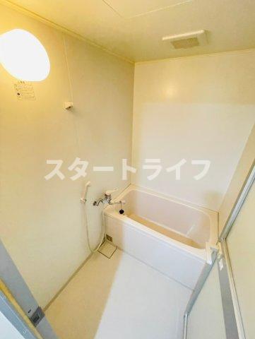 地下鉄御堂筋線 西中島南方駅 徒歩9分 7階建 築29年の風呂写真