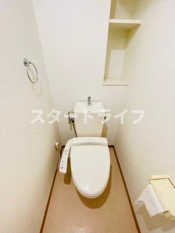 地下鉄御堂筋線 西中島南方駅 徒歩9分 7階建 築29年のトイレ写真