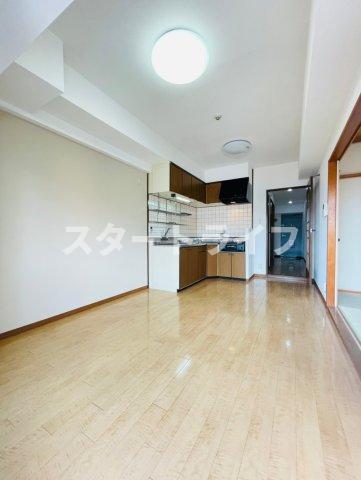 地下鉄御堂筋線 西中島南方駅 徒歩9分 7階建 築29年の内装写真