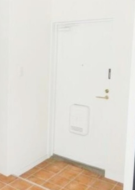 玄関　別部屋同仕様タイプ