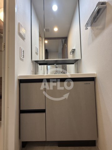 洗面設備　ルフォンプログレ天満橋マークス　独立洗面台