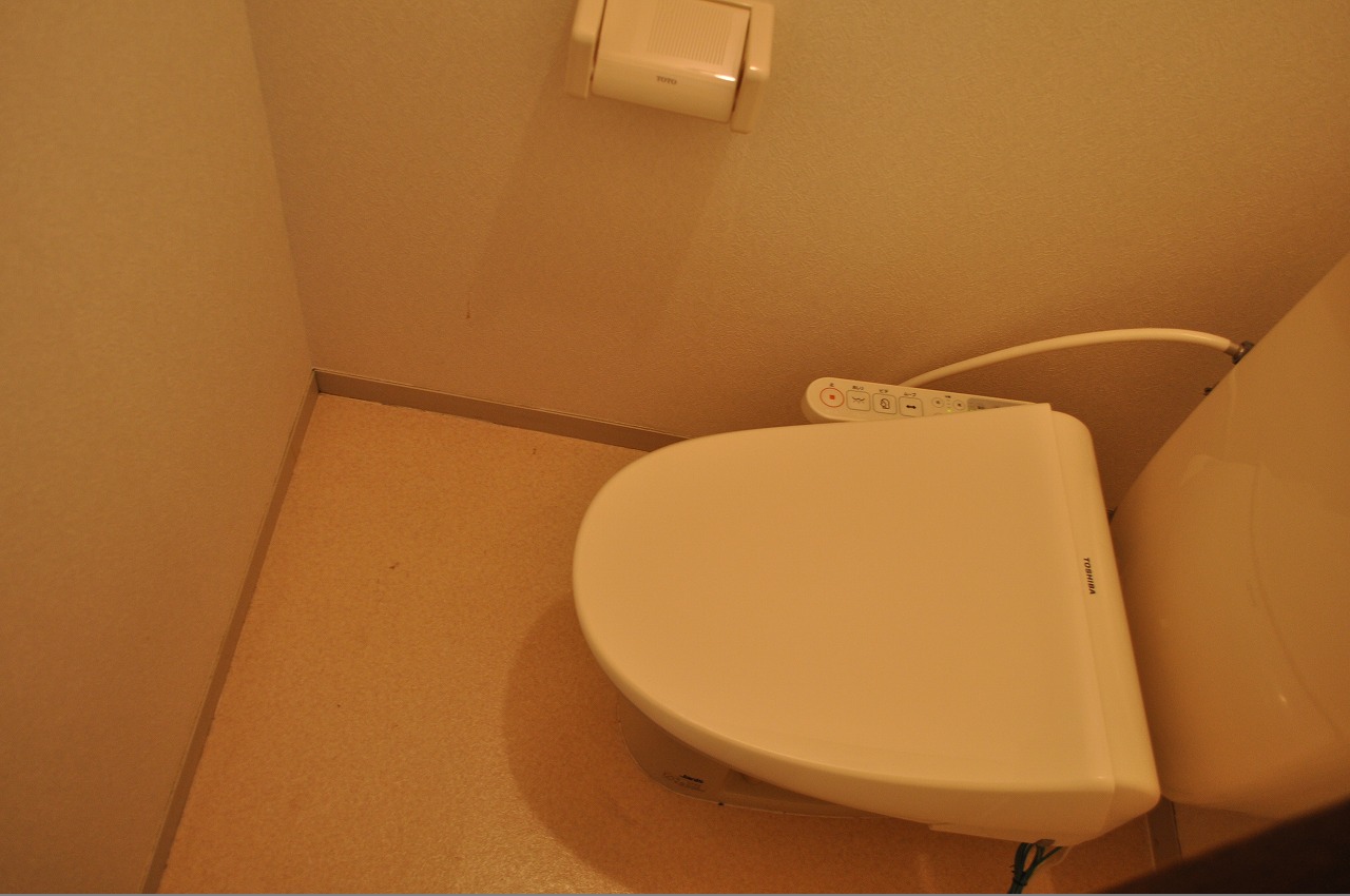 ＪＲ鹿児島本線 大野城駅 徒歩27分 2階建 築37年のトイレ写真