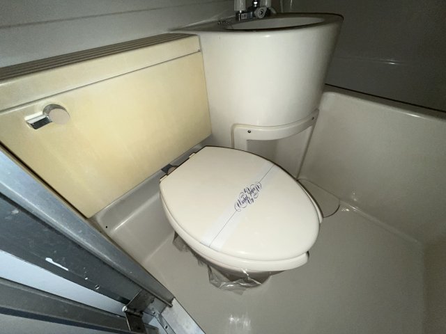 トイレ　浴室内にトイレがあります！