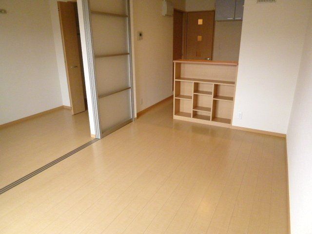近鉄奈良線 河内花園駅 徒歩12分 2階建 築20年の居間写真