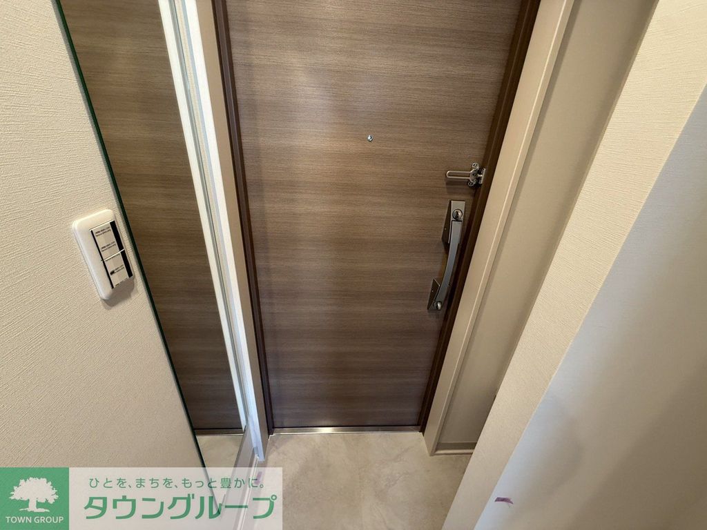 玄関　お部屋探しはタウンハウジングへ♪
