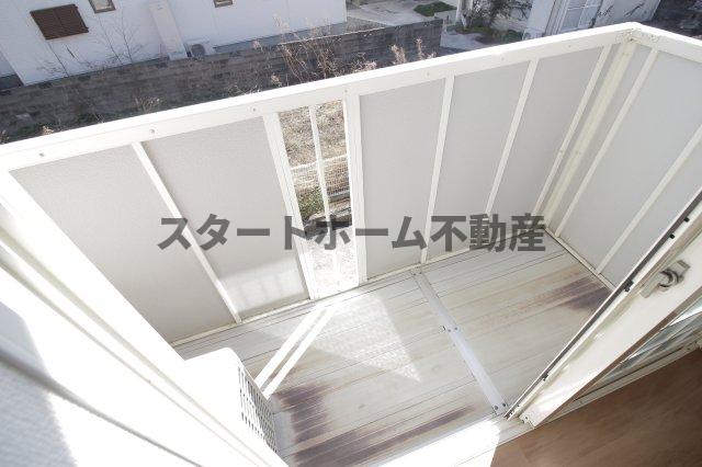 バルコニー　落ち着いた時間を過ごせるバルコニーです
