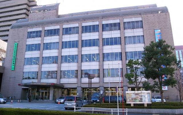 警察署・交番　多摩中央警察署（警察署・交番）まで910m