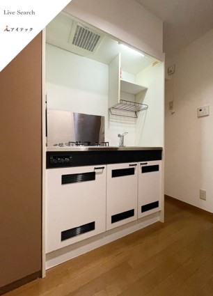 キッチン　別部屋参考写真となります。