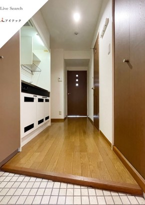 玄関　別部屋参考写真となります。