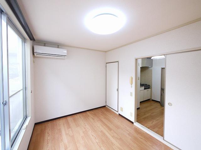 その他部屋・スペース　ベッドを置いてゆっくりお休みください