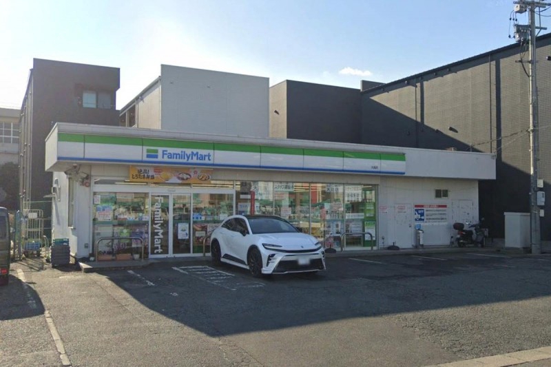コンビニ　ファミリーマート 大高店（コンビニ）まで429m