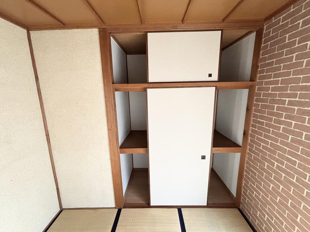 収納　押入れです☆