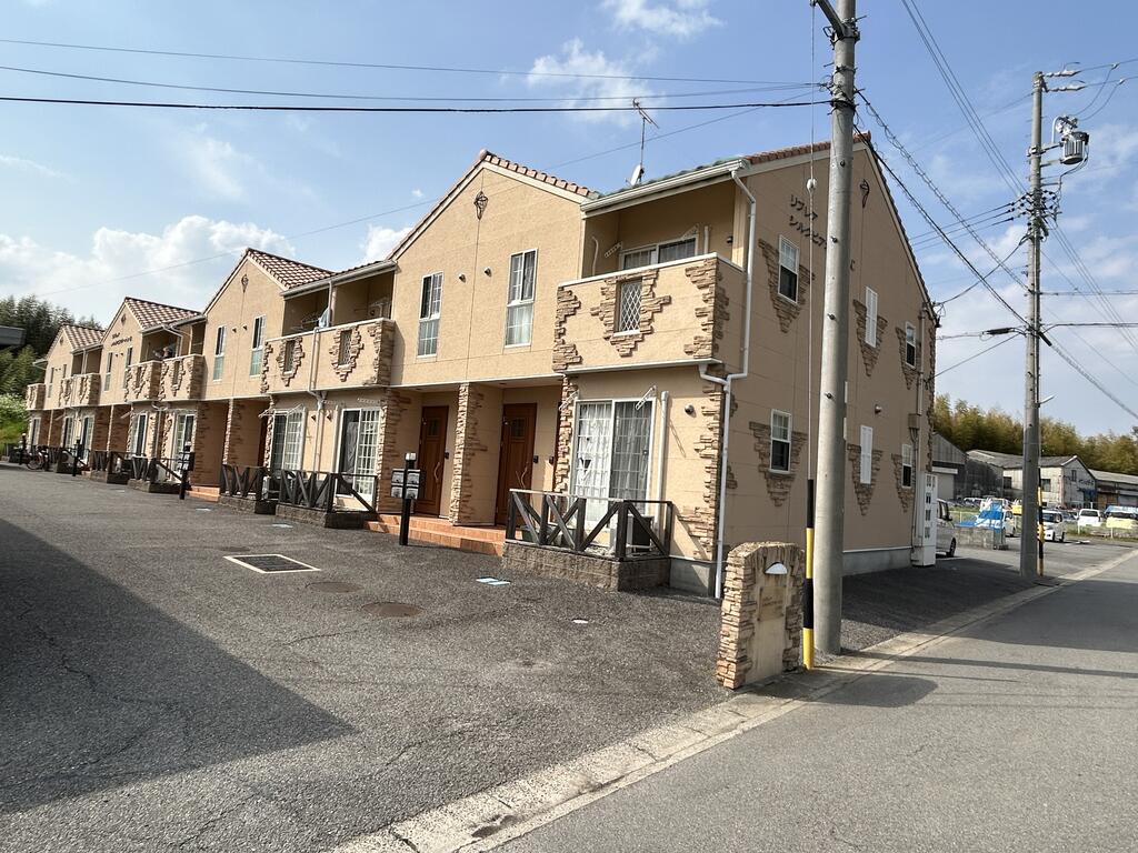 建物外観　洋風な外観がお出迎えします♪