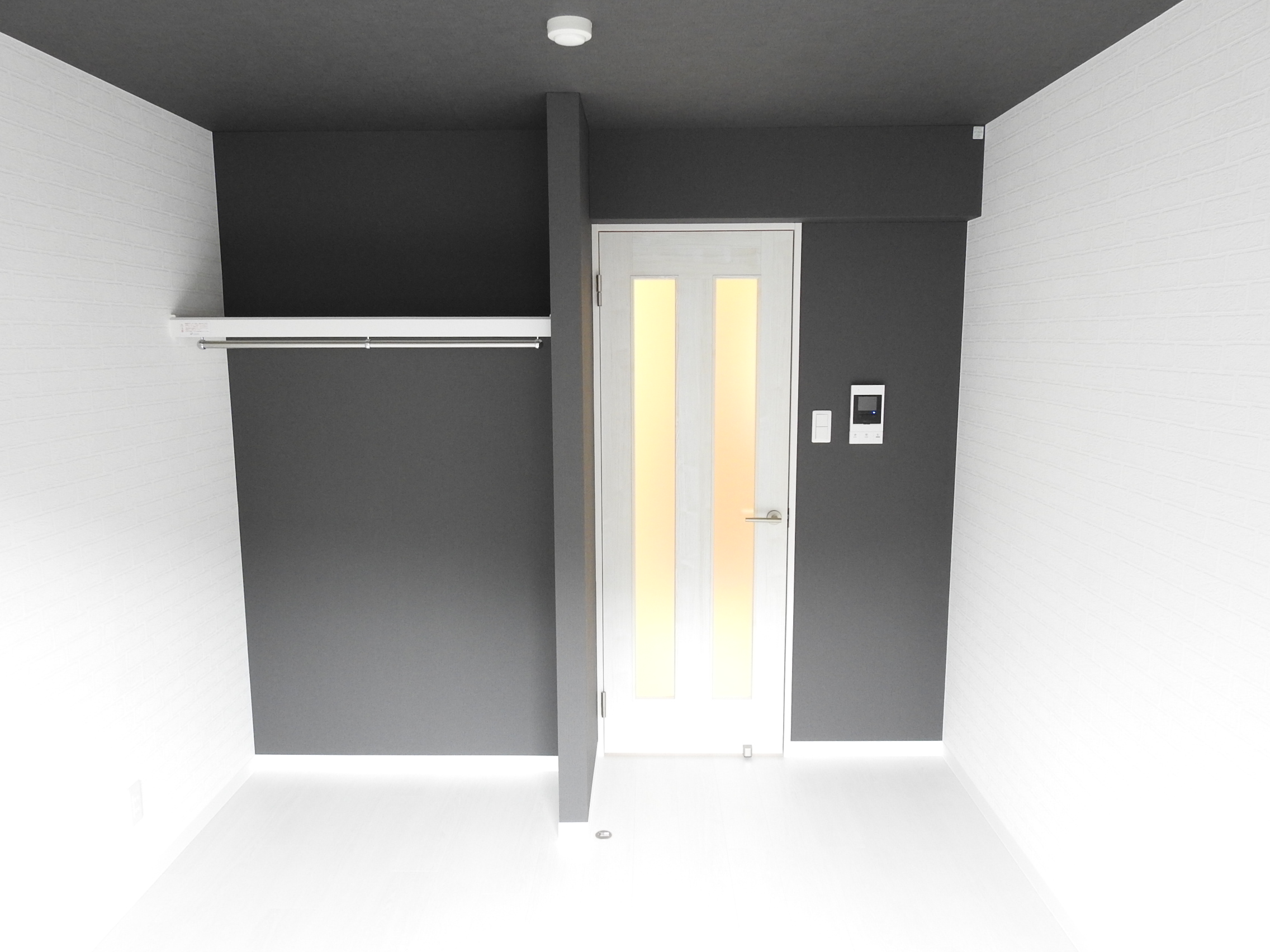 玄関　※オシャレなアクセントクロス