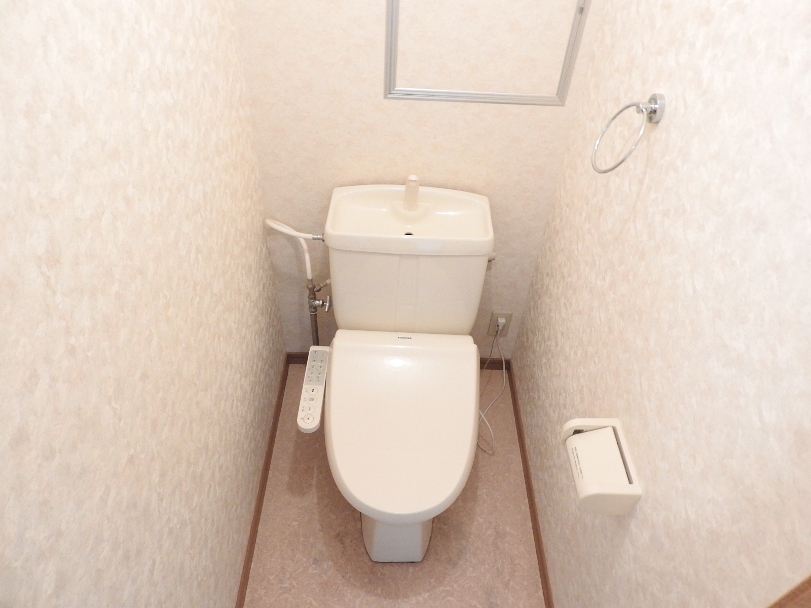 トイレ　温水洗浄便座付☆彡