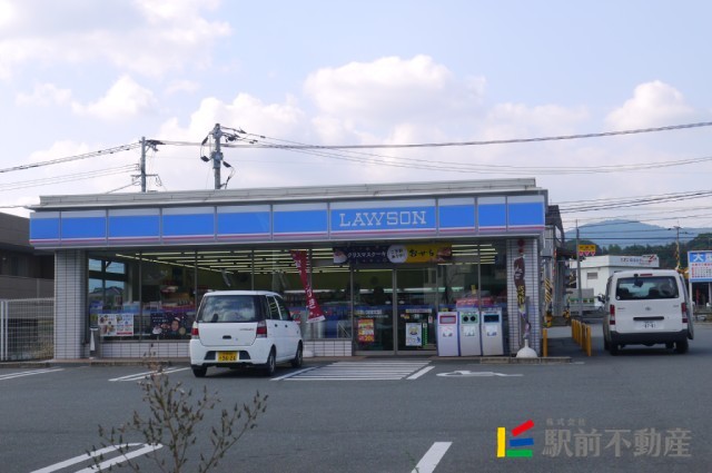 コンビニ　ローソン基山けやき台入口（コンビニ）まで300m