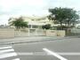 小学校　石巻市立中里小学校（小学校）まで410m