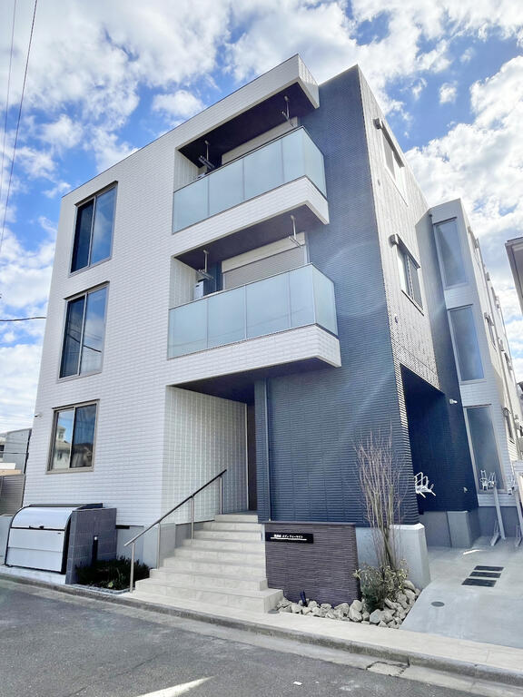 建物外観　◆省エネルギー性能表示（ＢＥＬＳ）におけるＺＥＨ－Ｍ評価取得