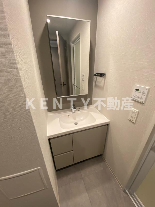 洗面設備　脱衣スペースもあります