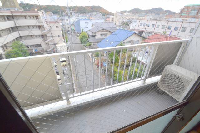 【岡山市北区津島京町のマンションのバルコニー】