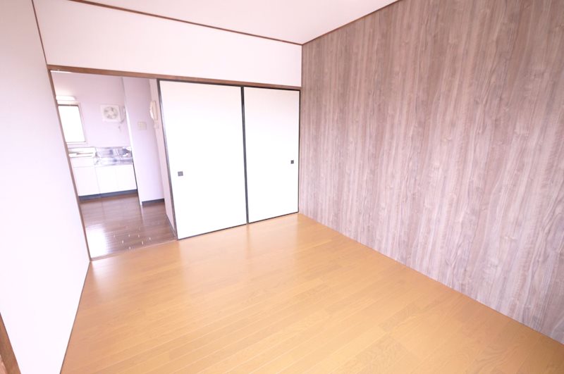 居室・リビング　北側洋室6帖